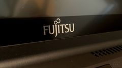 Fujitsu UH-X Review: A Premium, Convertible Laptop To Consider