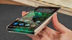 Motorola Unveils Rizr Rollable Concept Smartphone at MWC 2023