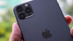 Leaked Images Hint at iPhone 15 Ultra Possibly Swapping Mute Switch for Action Button