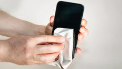 Advanced Techniques for Safely Cleaning Your Smartphone Without Damage