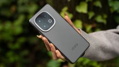 iQOO 13 Surges Past 3 Million on AnTuTu with Snapdragon 8 Elite, Beats OnePlus 13