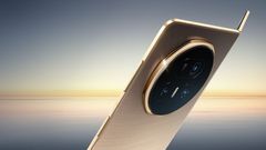 HONOR Magic V5 Launches Globally with Snapdragon 8 Elite, AI Falcon Camera System, 5000-Nit Display, and More