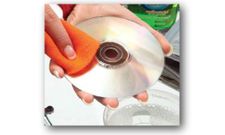 ಟೂತ್‌ಪೇಸ್ಟ್‌ನಿಂದ ಸಿಡಿ ಮೇಲಿನ ಸ್ಕ್ರಾಚ್‌ ತೆಗೆಯೋದು ಹೇಗೆ?