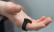 ಬೆರಳಿನಲ್ಲೇ ಜಗವನ್ನಾಳಿ