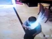 ಶರ್ಟ್ ಕಿಸೆಯಲ್ಲಿಯೇ ಸ್ಯಾಮ್‌ಸಂಗ್ ಫೋನ್ ಸ್ಪೋಟ!..ವಿಡಿಯೋ ನೋಡಿ!!