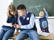 ಶಾಲೆಯಲ್ಲಿ ಮೊಬೈಲ್ ಬಳಕೆಗೆ ನಿಷೇಧ!.ಮೊಬೈಲ್ ಕಿತ್ತುಕೊಳ್ಳಲು ಶಿಕ್ಷಕರಿಗೆ ಅಧಿಕಾರ!!