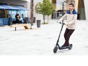 ವಿಶ್ವದ ಮೊದಲ ಆಂಡ್ರಾಯ್ಡ್ ಎಲೆಕ್ಟ್ರಾನಿಕ್ ಸ್ಮಾರ್ಟ್ ಸ್ಕೂಟರ್: ಒಂದೇ ಚಾರ್ಜ್‌ನಲ್ಲಿ ಎಷ್ಟು ಮೈಲೆಜ್..?