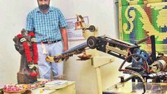 32 ವರ್ಷ ಕಳೆದರೂ ಅಯ್ಯಪ್ಪನಿಗೆ ಆರತಿ ಬೆಳಗುತ್ತಿದೆ ಭಾರತದ ಮೊದಲ ರೋಬೋ!!