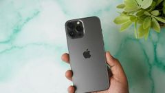 ಐಫೋನ್‌ನ ಸೆಕ್ಯುರಿಟಿ ಫೀಚರ್ ದುರ್ಬಳಕೆ ಮಾಡಿಕೊಂಡ ಕಳ್ಳ; 8 ಲಕ್ಷ ಪಂಗನಾಮ!