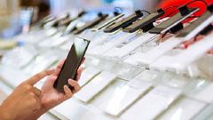 ಇತ್ತೀಚಿಗೆ ಭಾರೀ ಬೆಲೆ ಇಳಿಕೆ ಕಂಡ ಸ್ಮಾರ್ಟ್‌ಫೋನ್‌ಗಳ ಲಿಸ್ಟ್‌ ಇಲ್ಲಿದೆ!