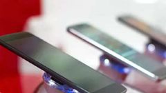 ಸದ್ಯ ಟ್ರೆಂಡಿಂಗ್‌ನಲ್ಲಿ ಕಾಣಿಸಿಕೊಂಡ ಸ್ಮಾರ್ಟ್‌ಫೋನ್‌ಗಳು ಇವೇ ನೋಡಿ!