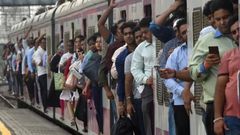 ರೈಲ್ವೆ ಪ್ರಯಾಣಿಕರೇ ಇಲ್ಲಿ ಗಮನಿಸಿ! ಈ ಭಾಗದ ಜನರಿಗೆ ಮಾತ್ರ ಸಿಗಲಿದೆ ಈ ಅನುಕೂಲ!