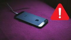 ಚಾರ್ಜ್‌ ಆಗುವಾಗ ಐಫೋನ್‌ ಪಕ್ಕದಲ್ಲೇ ಮಲಗುವವರಿಗೆ ಗಂಭೀರ ಎಚ್ಚರಿಕೆ ನೀಡಿದ ಆಪಲ್!