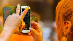 ಹೋಳಿ ಆಚರಣೆ ಮಾಡುವಾಗ ಇರಲಿ ಎಚ್ಚರ! ಸ್ಮಾರ್ಟ್‌ಫೋನ್‌, ಇಯರ್‌ಫೋನ್‌ಗಳನ್ನು ಈ ರೀತಿ ರಕ್ಷಿಸಿ