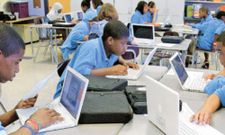 இணையதளங்களை தவறாக பயன்படுத்தும் சிறுவர்கள்!