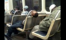 ஒவ்வொருத்தருக்கும் ஒவ்வொரு பீலிங் போல.... இதோ சிரிக்க