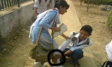 இவனலாம் என்னதான் பண்றது... இதோ மேலும் பல படங்கள்