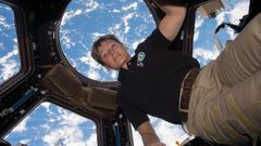சாதனை விண்வெளி வீராங்கனை பெக்கி விட்சன் NASA-லிருந்து ஓய்வு பெற்றார்.!