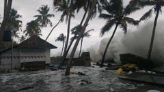 கேரளாவை புரட்டி போட்ட மழை: வெள்ளத்தில் சிக்கி தவித்த மக்கள்:முடிந்தால் உதவுங்கள் தமிழக மக்களே.!