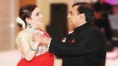 மகள் திருமண விழா: டூயட் என்ற பெயரில் அம்பானி செய்த கூத்து.!