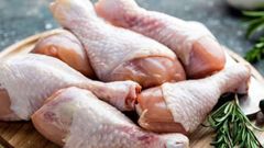 வைரலாகும் Chicken சமையல் வீடியோ.. சாப்பிட்டால் இல்ல சமைத்தாலே ஆபத்து உறுதி!