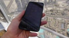 26வது மாடியில் இருந்து கீழே விழுந்த iPhone-க்கு எதுவுமே ஆகலையா.! எப்படி சாத்தியம்?