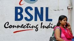 கொளுத்திய BSNL.. வெறும் ரூ.298 போதும்.. 52 நாட்கள் வேலிடிட்டி.. அன்லிமிடெட் வாய்ஸ்.. OTT சந்தா.. 52GB டேட்டா!