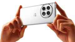 மளமளவென இறங்கிய OnePlus 5ஜி போன் விலை.. 100W சார்ஜிங்.. சோனி கேமரா.. 256ஜிபி மெமரி.. எந்த மாடல்?