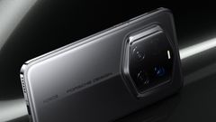இவரு வேற மாதிரி.. 200MP டெலிபோட்டோ.. 100W சார்ஜிங்.. 24GB ரேம்.. 5850mAh பேட்டரி.. போர்ஸ் அப்படி.. எந்த மாடல்?