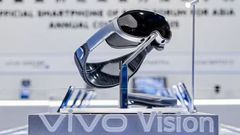Vivo Vision வந்தாச்சு.. விவோவின் முதல் மிக்ஸ்டு ரியாலிட்டி ஹெட்செட்.. Apple Vision Pro-வின் அட்டை காப்பி!