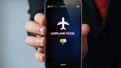 ஸ்மார்ட்போனில் உள்ள Airplane Mode.. இவ்வளவு விஷயத்துக்குப் பயன்படுமா? கட்டாயம் தெரிஞ்சுக்கோங்க..