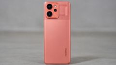 இதை தான் எதிர்பார்த்துட்டு இருந்தோம்.. 10000mAh பேட்டரி.. புது Realme 5ஜி போன் ரெடி.. எந்த மாடல்?