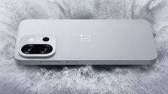 மொத்த சாம்ராஜ்யமே மிரளுது.. 7500mAh பேட்டரி.. 100W சார்ஜிங்.. OLED டிஸ்பிளே.. IP69K ரேட்டிங்.. எந்த மாடல்?