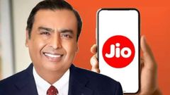ரூ.5 எக்ஸ்ட்ரா கொடுத்தால் அள்ளி கொடுக்கும் அம்பானி.. Jio-வின் 28 நாள் OTT பாஸ் தான் பெஸ்ட்டு.. ஏன்?