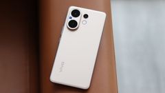 Vivo V60 Launched: 6500mAh बैटरी वाला सबसे पतला फोन, पानी-धूल से नहीं होगा बाल भी बांका!