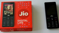 JioPhone now at Rs 1,275 on Tata CLiQ; Here's how to avail the offer