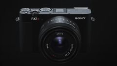 Sony’s RX1R III Returns Nearly a Decade Later With 61MP Full-Frame Power and AI Autofocus
