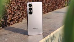 Samsung Galaxy S26 Review: Still the Comfort Food of Flagship Phones 