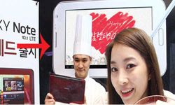 Samsung Flaunts Unannounced Galaxy Note 8.0: Ready To Take On iPad Mini?