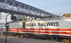 IRCTC: Now Booking Train Tickets Is Just An SMS Away [How to]