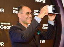 Samsung launches Gear VR powered by Oculus Samsung launches Gear VR powered by Oculus