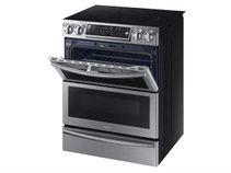 Samsung's stove cooks with Virtual Flame and Wi-Fi
