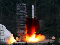 Chinese lunar probe to land on moon, return in 2017