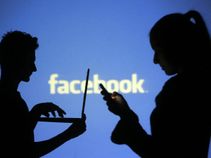 Facebook is disabling messaging in its mobile web app
