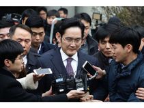 Samsung leader will be indicted for bribing South Korean President