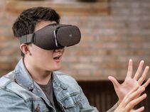 Xiaomi Mi VR Play 2 unveiled at Rs. 1000; sale debuts on April 19 Xiaomi Mi VR Play 2 unveiled at Rs. 1000; sale debuts on April 19