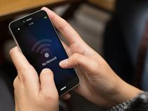 Is Reliance Jio limiting voice calls to 300 minutes per day? Apparently, yes! Is Reliance Jio limiting voice calls to 300 minutes per day? Apparently, yes!