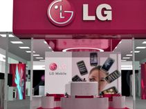 LG wants to launch devices that roll not fold