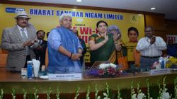 BSNL launches free Wi-Fi facility at Udwada Village, plans to deploy 1 lakh wi-fi hotspots by 2018 BSNL launches free Wi-Fi facility at Udwada Village, plans to deploy 1 lakh wi-fi hotspots by 2018