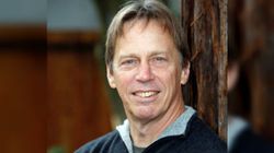 Intel hires Tesla, Apple veteran to help its chip-making business